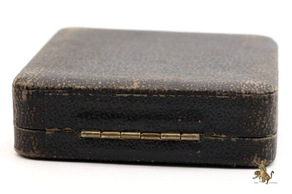 Gold Wound Badge Case - LDO - Image 9