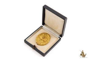 Tombak Gold Wound Badge Cased - Wide Pin - 30