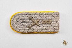 Imperial German 8th Foot Artillery Shoulder Board