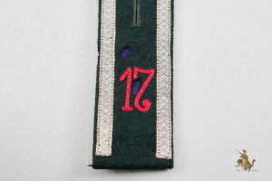 Early M33 Heer Shoulder Board Artillery 17th Regiment