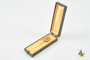 Cased Gold Wound Badge Stickpin