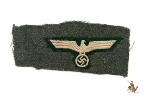 Heer EM Breast Eagle – Cut-Off