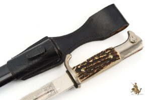 Heer Panzer Stag Grip Double Etched Bayonet with Frog