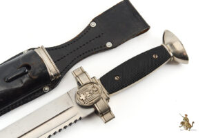 Red Cross Hewer w/ Scabbard & Frog - 1940