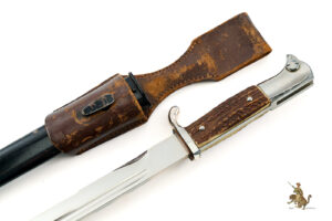 Heer Stag Handle Long Bayonet w/ Frog - Puma